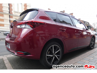 Toyota Auris — 18